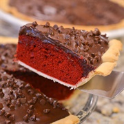 Fudgy Red Velvet Cake Pie