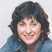 Evelyn Tubb (Soprano)