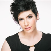 Fryda Wolff (Queer/Bisexual, She/Her)