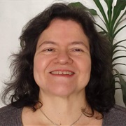 Gisela Kozak (Lesbian, She/Her)