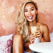 Eva Gutowski (Bisexual, She/Her)