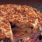 Apple Praline Pie