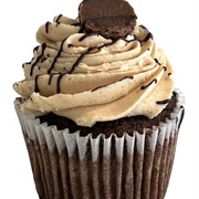 Wuollet Bakery Reese's Cupcake