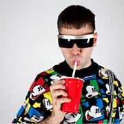 Jonny Makeup (Gay, He/Him)