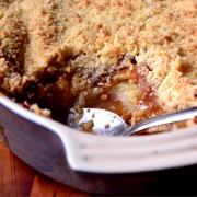 Apple Pear & Mincemeat Crumble