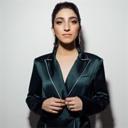 Emily Estefan (Queer, She/Her)