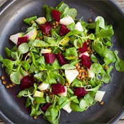 Lamb&#39;s Lettuce Salad With Pears, Beetroot and Lentils