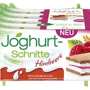 Kinder Yogurt Slice Raspberry