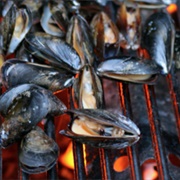 Grilled Mussels With BBQ Sauce (Palau)