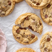 Crumbl Chocolate Chip Cookie