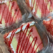 BW Sweets Bakery Strawberry Crunch Cheesecake Cake