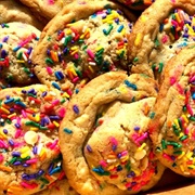 Cookie Confidant Deluxe White Chocolate Chip Cookies With Birthday Cake Oreos