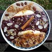 Smoothie Bowl With Buckwheat, Almonds, Raisins and Cinnamon