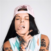 Lauren Sanderson (Gay, She/They)