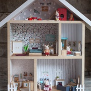 Rabbit Dollhouse