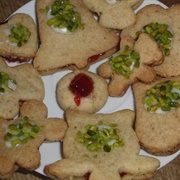Vegan Walnut Cookies With Recurrant Jelly