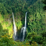 Tat Fan Waterfall, Laos