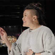 Diana Oh (Queer, She/Her)