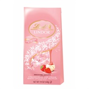Lindt Lindor Truffles White Chocolate Strawberries and Cream
