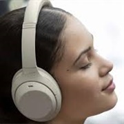 Used Noise Canceling Headphones