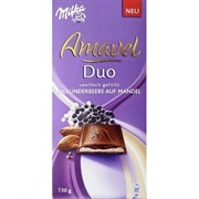 Milka Amavel Blackberry & Almond