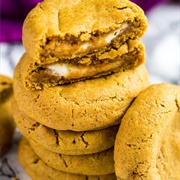Cheesecake Stuffed Pumpkin Cookies