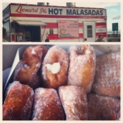 Hawaii: Leonard Jr.'S Malasadas Mobile (Waipahu)