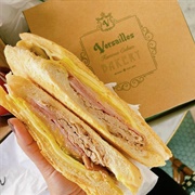Versailles Cuban Cuisine, Miami