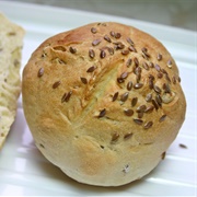 Spelt Bun With Linseed