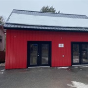 Grab a Slice From Momo's Cheescake Bakery in Ellsworth, ME