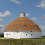 Lewis Round Barn, Mendon, IL