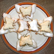 Vegan Rum Cookies Filled With Pineapple Jam