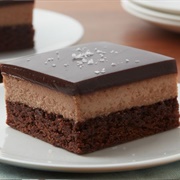 Brownie Batter Cheesecake Bars