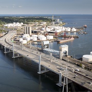 Pearl Harbor Memorial Bridge (Connecticut)