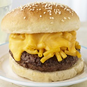 Mac 'N Cheeseburger