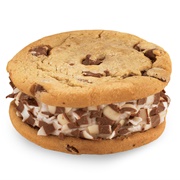 Cold Stone Creamery Perfect Duet Ice Cream Cookie Sandwich