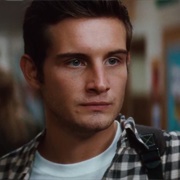 Trevor Sheldon (Nico Tortorella)