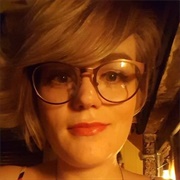 Sasha Sienna (Bisexual, Genderqueer, He/She/They)