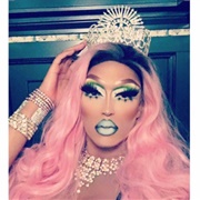 Flawless Shade (Queer/Gay, Gender-Fluid, He/Him)