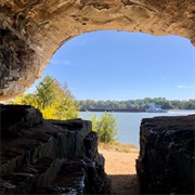 Cave-In-Rock, Illinois