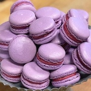 Huckleberry Macaron