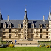 Château De Nevers