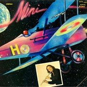 Mini (Török Ádám & Mini) - Úton a Föld Felé