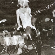 Kung Fu Girls - Blondie
