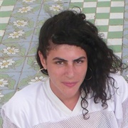 Aviva Silverman (Queer, Non-Binary, They/Them)