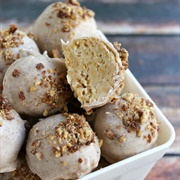 Apple Pie Oreo Truffles