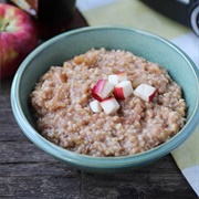 Apple and Rosehips Oatmeal