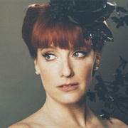 Leigh Nash