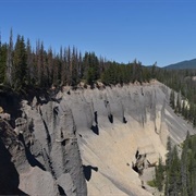 Crater Lake Pinnacles Valley