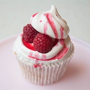 Eton Mess Cupcake